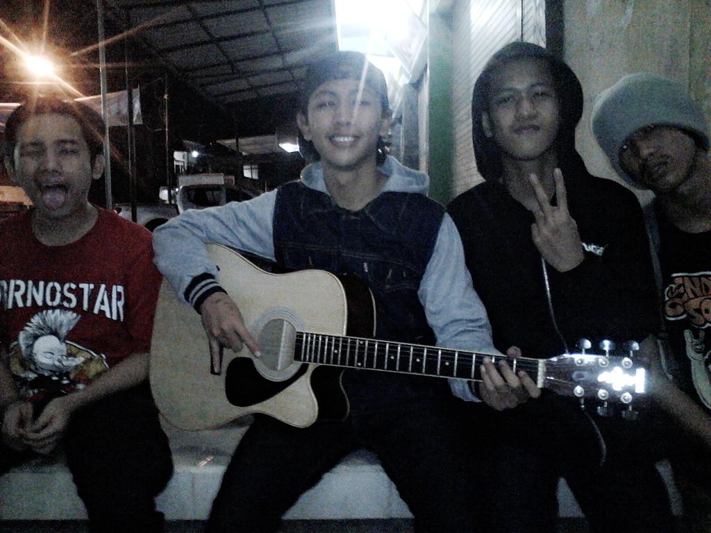 Adryan_snickers's tweet photo. http://t.co/Z43gq2CvSn