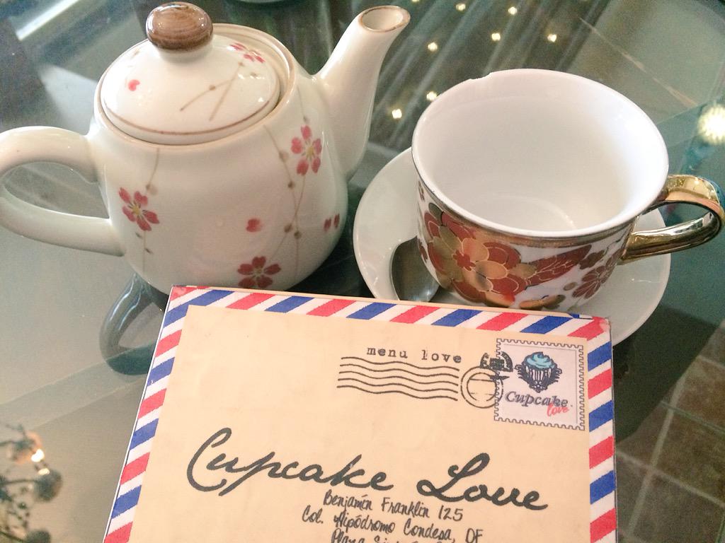 Estamos probando Rose &amp; Valerie (té blanco con durazno y vainilla) en @CupcakeLoveDF