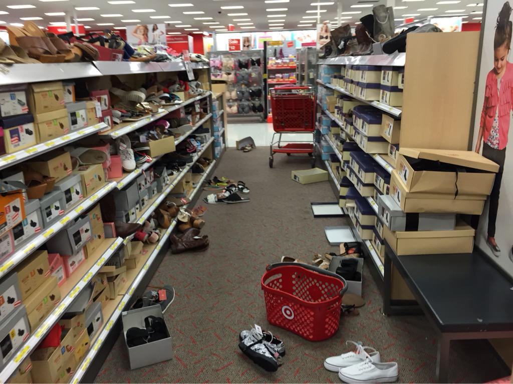 wpinerd's tweet photo. @Target ! Your Meriden Store could use some TLC! http://t.co/5sE9kRDo6h