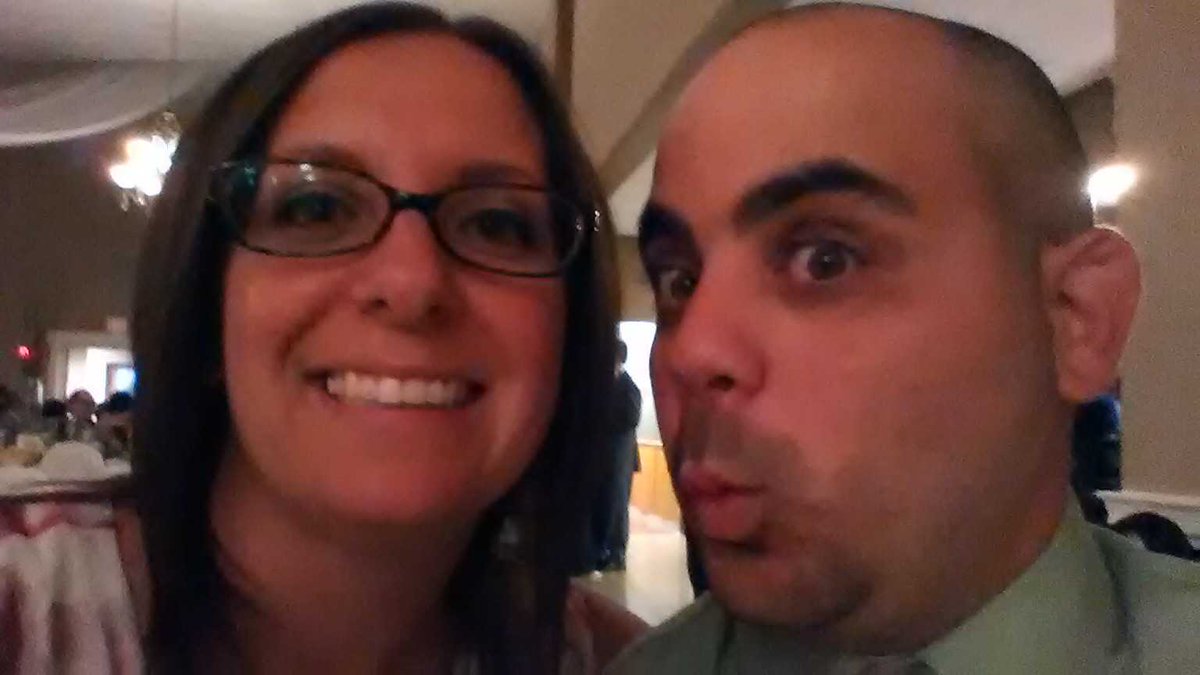 linadv86's tweet photo. #kickswed2015 #selfie http://t.co/r7GfEZoEXm