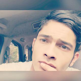 JovinLovers's tweet photo. Selamat Pagiiiiiiii #MyIdol @JoAndriano @kkambey93 Have a nice Sunday! http://t.co/ZPdo5TPrhF