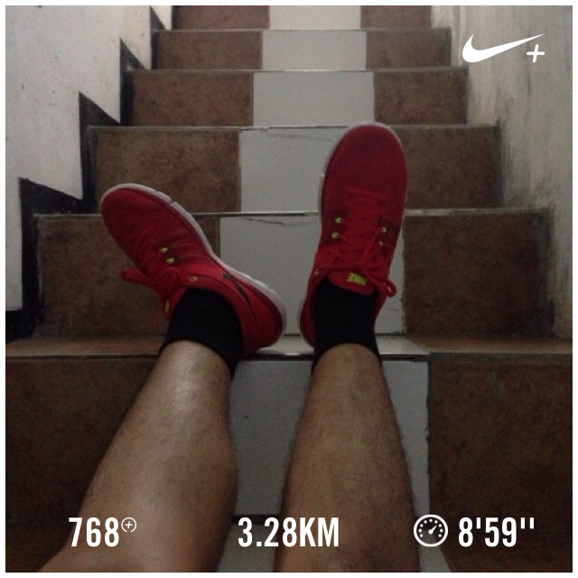 denialdian's tweet photo. No comment 😉 I just ran 3.28 km @ a 8'59''/km pace with Nike+. #nikeplus http://t.co/yBJGX2HdmQ