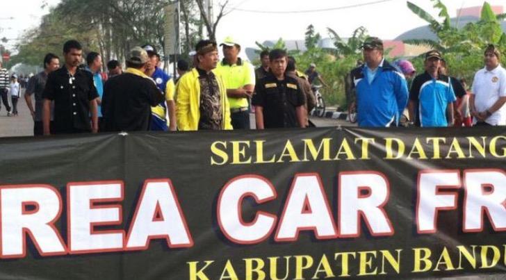 Ribuan Warga Padati CFD Kabupaten Bandung bit.ly/1T7F5Jw #infoBDG