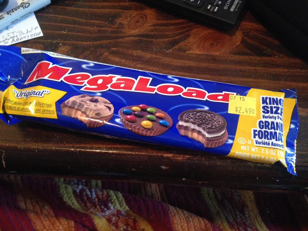 T_Dawg2015's tweet image. @Aurelius112358 @pxlsicle interested in a bite of my #megaload ?? who names this shit?