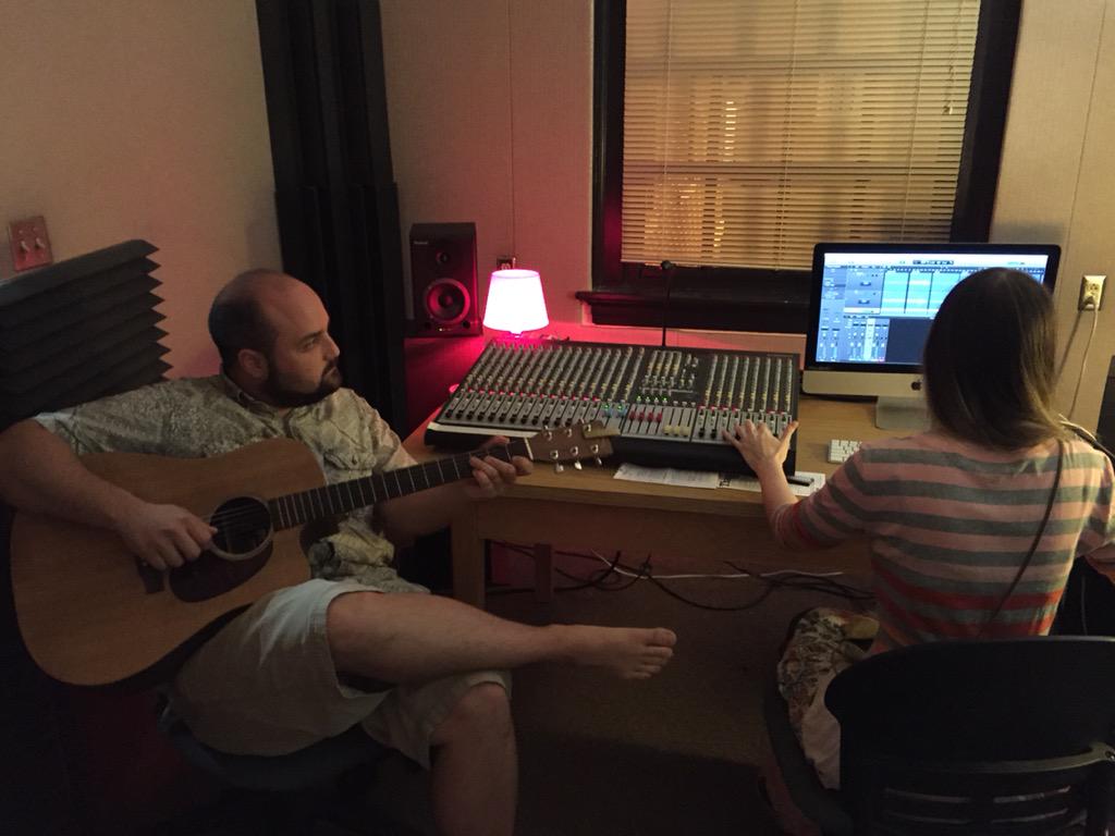 royallivermush's tweet photo. Just started recording @thebigGDI record @umwmusic @UMaryWash http://t.co/MX5ghwYeCX