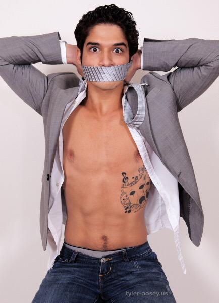 MtvAlphawolf's tweet photo. RT for @the_ryan_kelley (Ryan Kelley)
FAV for @tylergposey (Tyler Posey)

RT &amp; FAV for BOTH #TEENWOLF http://t.co/pPwaexlfAC