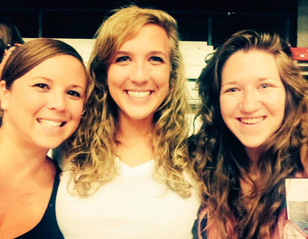 katieplocke's tweet photo. Fun in Texas🐴🐮 #MesquiteRodeo http://t.co/WjvQUbUOu4