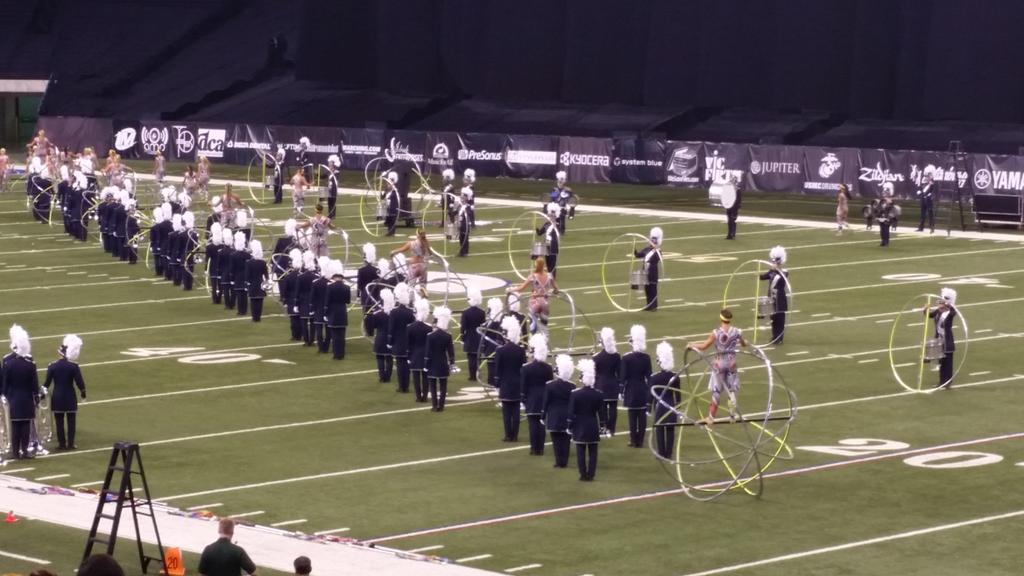 MajorMusicNerd's tweet photo. BLOO. Holy shit what an incredible show. #dci2015 http://t.co/A0eunbLSZy