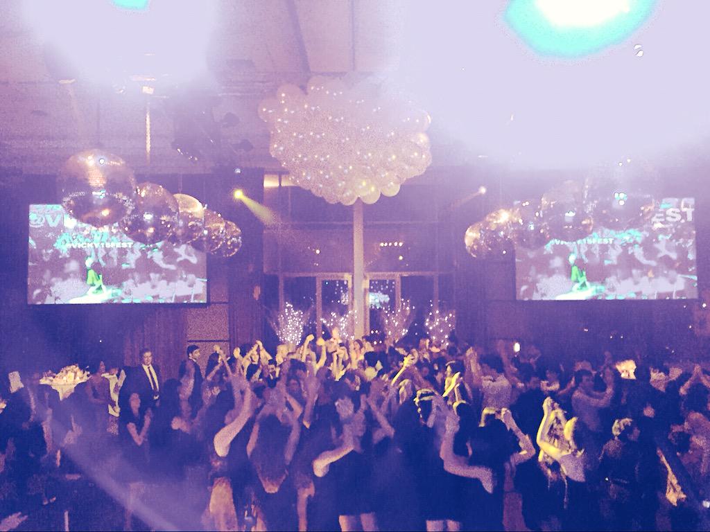 Ahora! @vicky15fest ✌🏻️