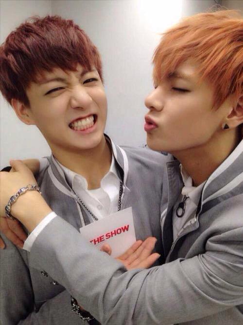 smilingbts's tweet photo. taekook spam 🌟 http://t.co/6MlkHPGWDB