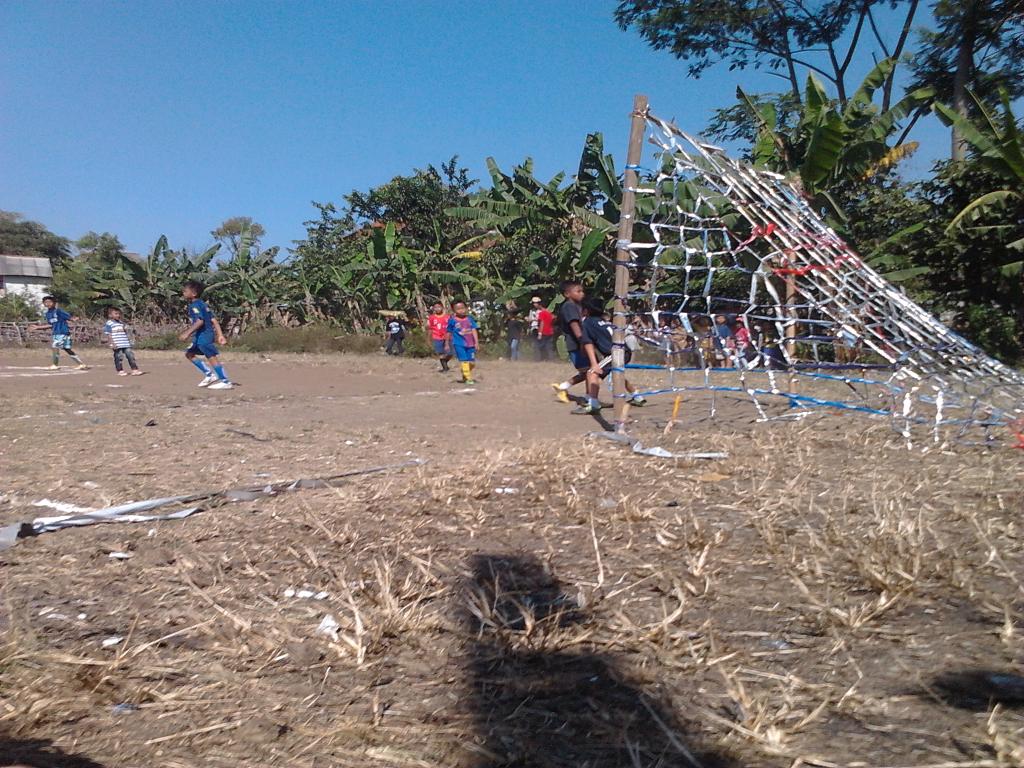 krabs02's tweet photo. OLYMPIADE KRABS
First Match Minggu,2 Agustus 2015
#latepost http://t.co/ZLJKEcioZc