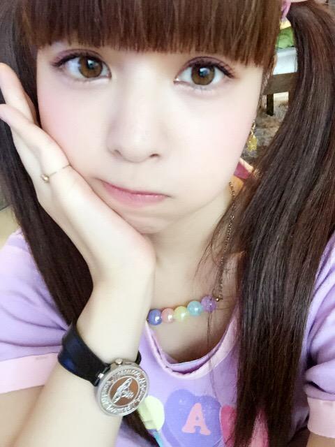 春奈るな はるなるな 今日はピンクのアイシャドウ Http T Co Azj6kwvulk