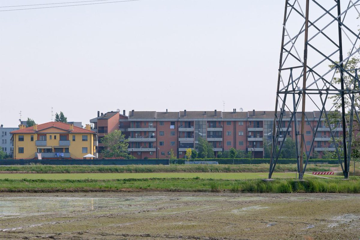 onlandscape's tweet photo. #SouthMilan #landscape #geography #GeoHumanities #Milan #italy #Expo2015 #Anthropocene http://t.co/TES7IKumd4
