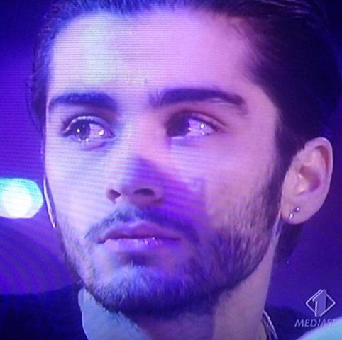 besolonelyhs's tweet image. my 11 year old cousin was tryin to tell me zayn leavin made him stupid &amp;amp;she hates him &amp;amp; I was kinda sittin there like