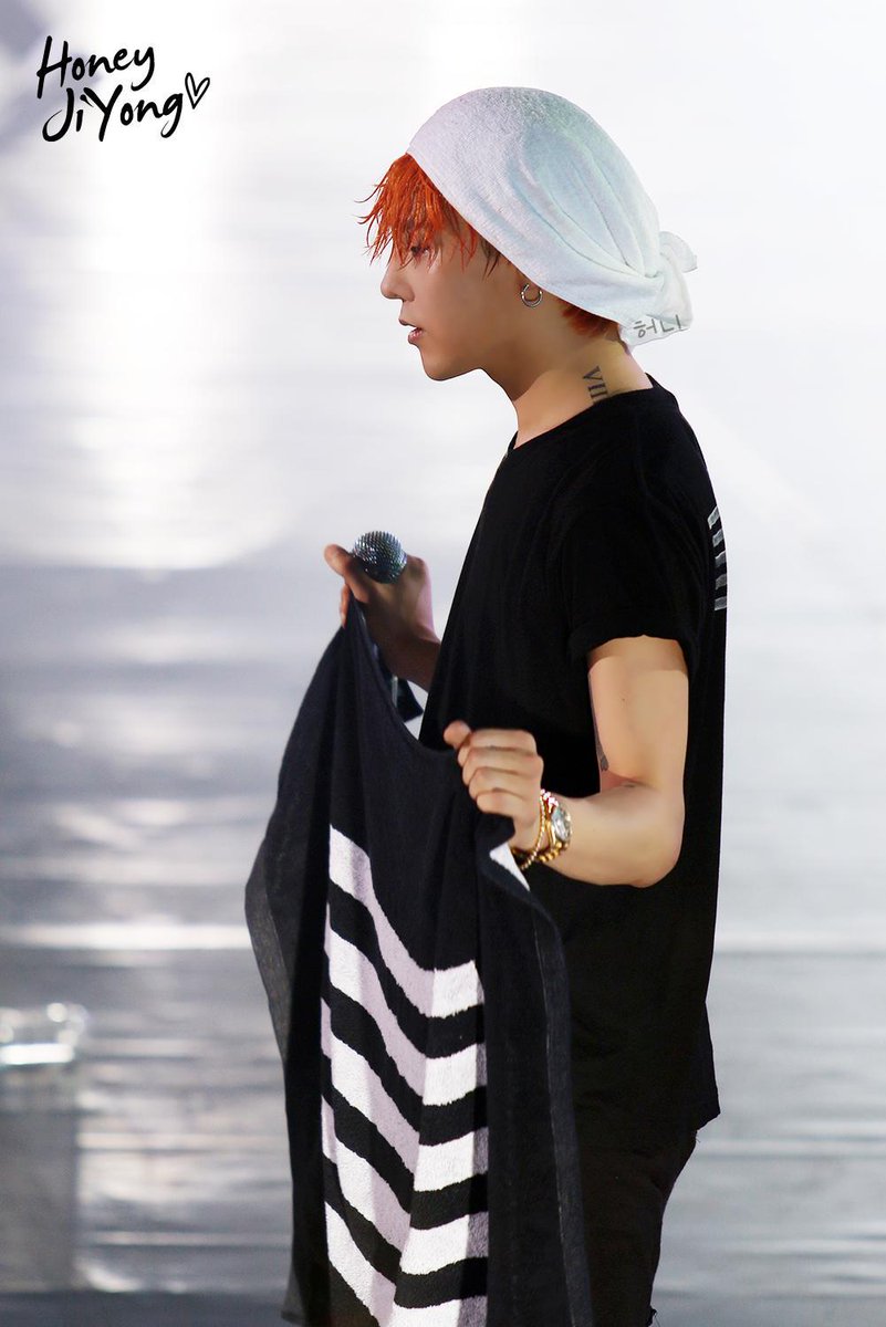 honeyjiyong's tweet photo. 150807 M.A.D.E TOUR IN 심천 HQ 2P
여러분~ 오늘도 좋은 하루 보내세요💕
▶http://t.co/3ZAAcEpObU
▶http://t.co/RoBR7uckkw
#GD #권지용 #허니지용 http://t.co/wA0mHmYXB9