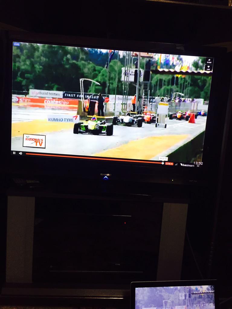Garnetpatto29's tweet photo. @formula3aus boys live steam at @ShannonsNats @Craillsy &amp; @upshifted doing a good job as always! #goodblokes http://t.co/zuTeZ4XFyJ