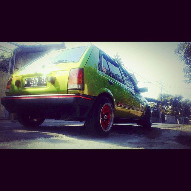 oldcar_photo's tweet photo. GoblinAss.. 😂😅 #daihatsu #charade #g11 #turbo #detomaso #daihatsucharade #jdm #oldcar #1986 #classiccar #modificati… http://t.co/xphKFDBNgl