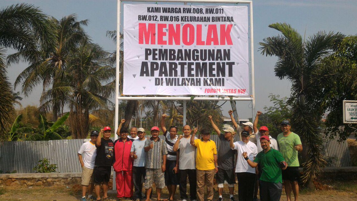 wargabintara's tweet photo. @infopocip Warga 4 RW Bintara tolak pemb apartemen,sblmnya sdh banjir,tdk sesuai peruntukkan http://t.co/Uyez0MRoN7