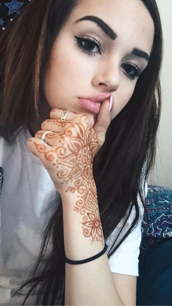 hey! new account, but not new to fl/rp. do ya girl a favor and rt?