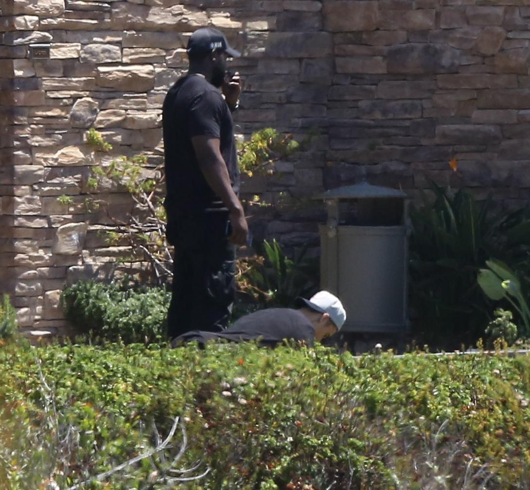 biebersmaniabr's tweet photo. Fotos do Justin em Laguna Beach - 08 de Agosto.
http://t.co/BMK0kGukAF 
BeliebersVotando #MTVHottest Justin Bieber http://t.co/rHYGmBb9P8