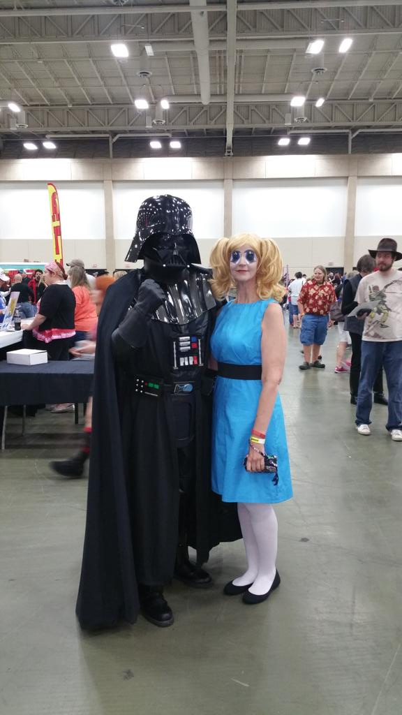 MindyInProgress's tweet photo. #fandomfest #fandomfest2015 http://t.co/TfgFcZZwMG