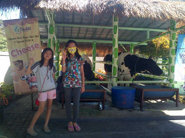 bellivna's tweet photo. #bhaktialam with my sister @Ivanagraciaoen http://t.co/jEzMSF9ALu