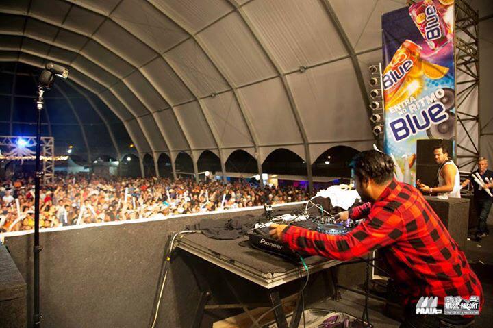 WhoPauloDaRosa's tweet photo. Check out!! More photos http://t.co/QLGyUfaxWU #WHOandPAULO🔪 🎸 #PortugalWPtour #BMR15 #FDP15 #DJGuitar #ElectroHouse http://t.co/UUtmNd3grC