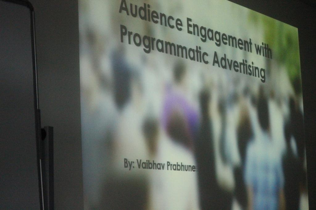 PuneMarketers's tweet photo. @VaibhavPrabhune explaining audience engagement #24adpprogrammatic http://t.co/Sve3Rf0BRT