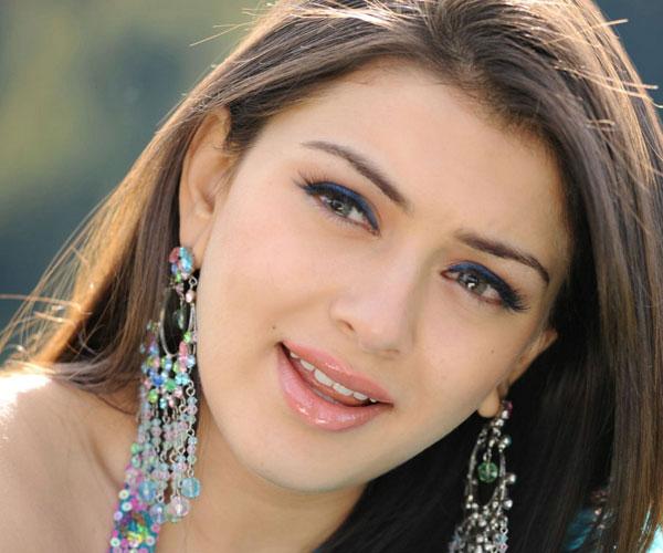 Warm wish to Hansika Motwani!! We wish a very Happy Birthday to actress 