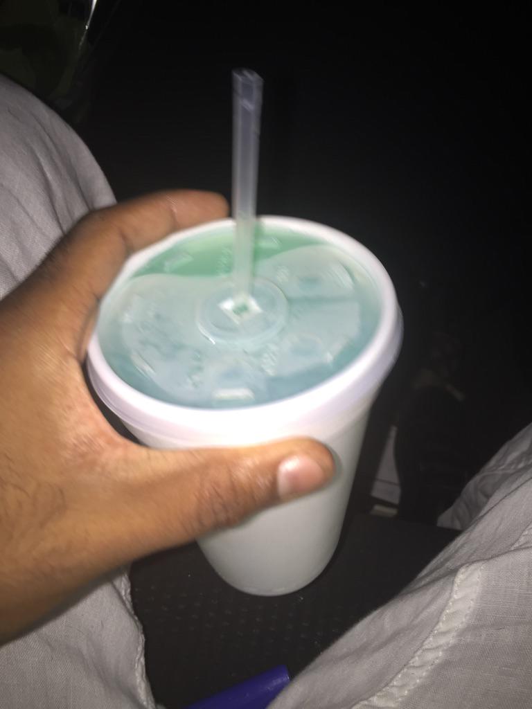 DUSTY_TE's tweet image. Jus went hood to hood getting all love. Crazy. All I keep hearing #PullingUp