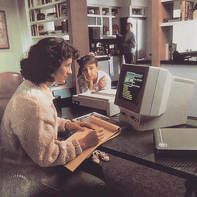 _tvam's tweet image. #stockphoto #homecomputing #family ift.tt/1MVs41F