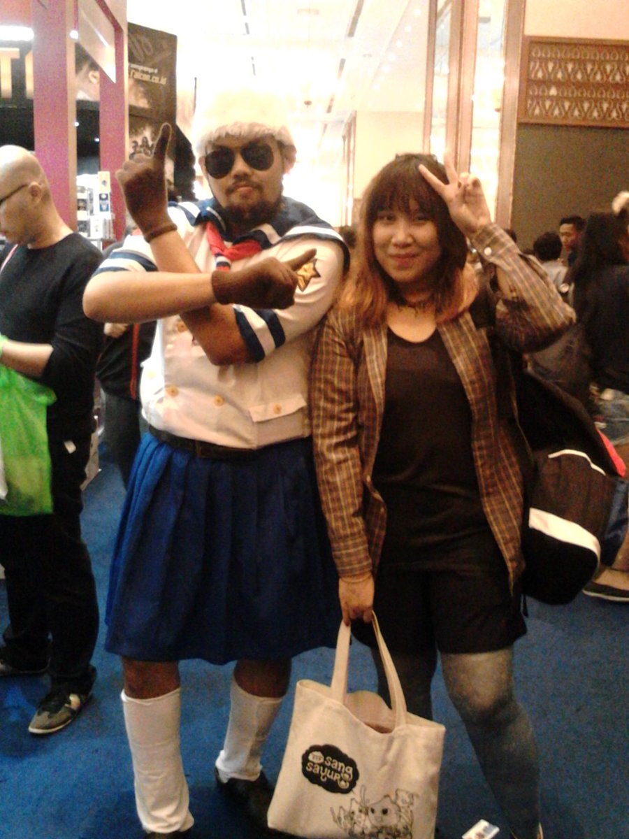 Soushikaaa's tweet photo. And, I miss my MOENLY POWER moment at @PopconAsia yesterday with @jendralpavly lol http://t.co/814Q95x9Fc