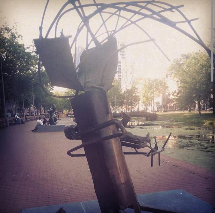 Meirles1's tweet photo. #gardens #Rotterdam #urban #streetart #010byday http://t.co/A62n7GPYAP