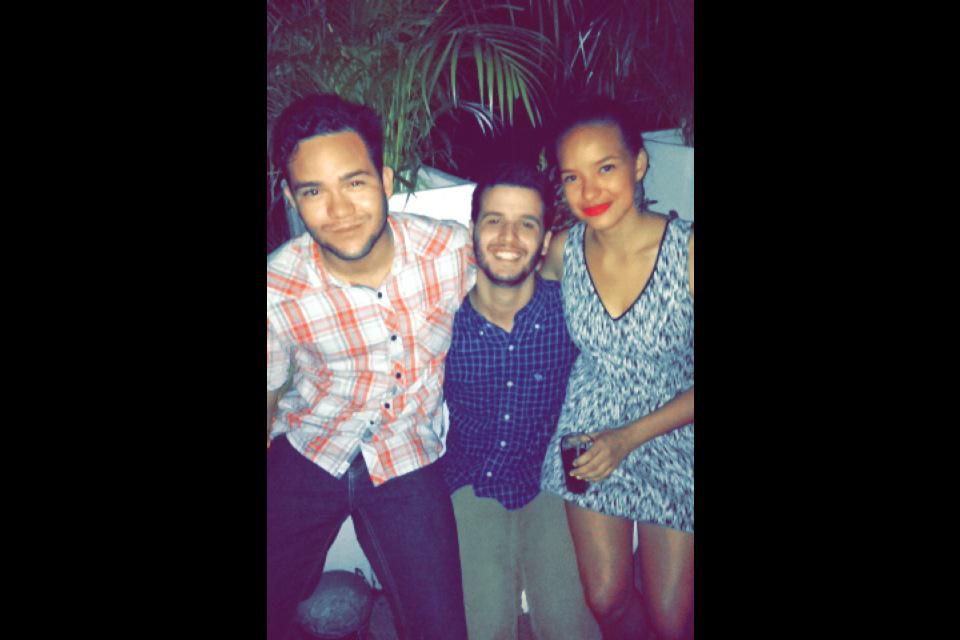 alfredo1994's tweet photo. FORZAAAAAA🍹🍸🎉 
#🍔🍟🍕 #💅💁💗 #❤️💲🎉 #DESTRUIDOS #Bendecidos&amp;Afortunados #💅💅💅 http://t.co/XFNfH4UrRA