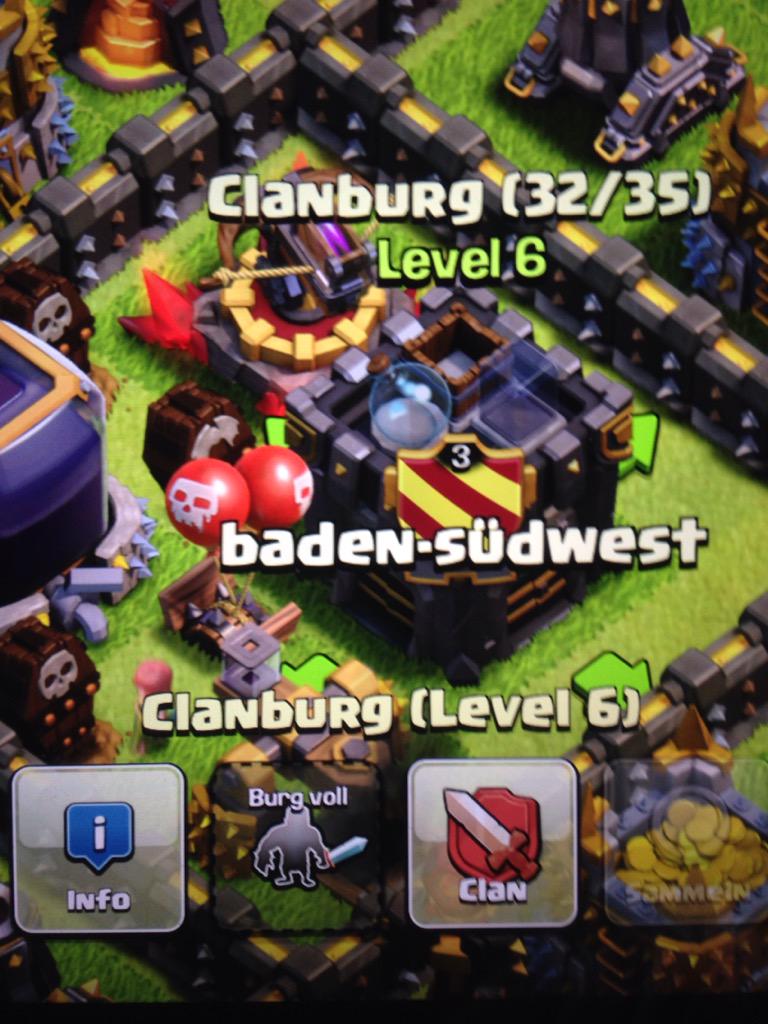 Lune25_coc's tweet photo. @ClashofClans Check out my cc! 40/35 spaces 😳? Says full although it isn't... @Daddy_Clash http://t.co/thYBVRa1To