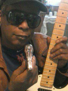 PlecPicker's tweet image. Please Retweet. You Can Win A Crocodile Guitar Capo On Facebook.com/PlecPicker. Snap by @icepack9999