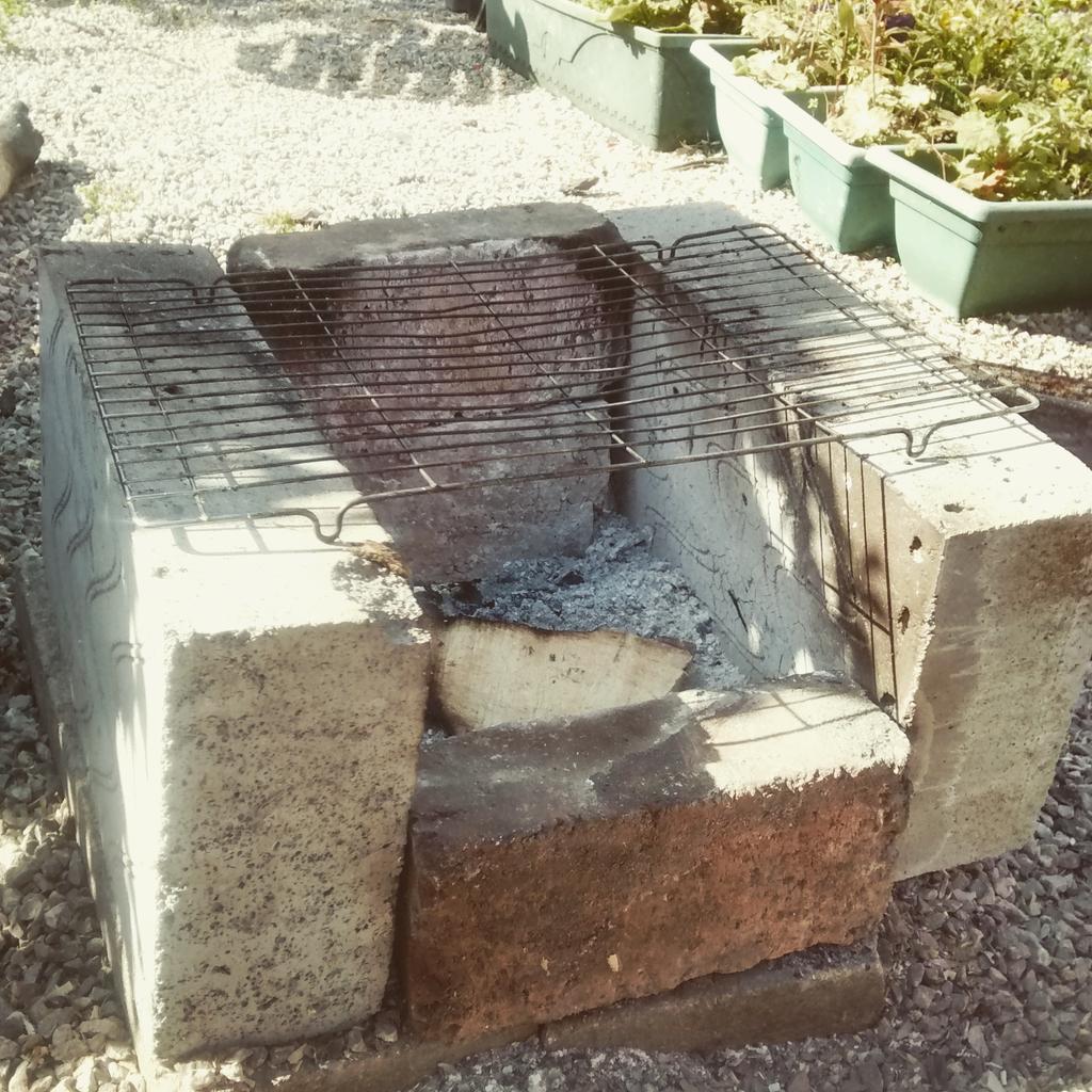 MrPulham's tweet photo. This home made #bbq saw some action last night  , was able to feed in logs hot as an oven #diybbq #recycle #reuse http://t.co/fi9n5VTJaa