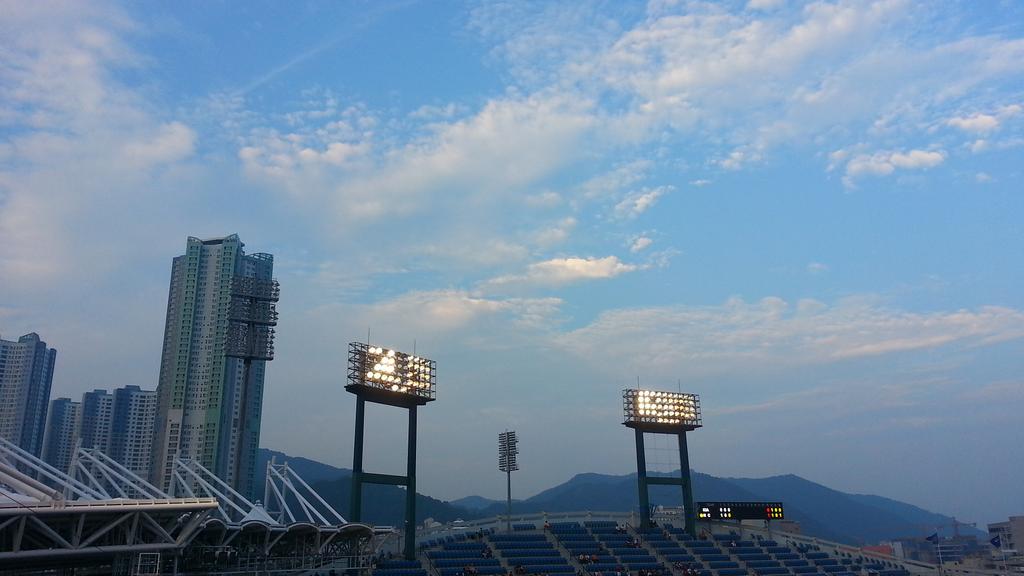 sidoka28's tweet photo. @NCdinos_fan http://t.co/SBbIApwCXj