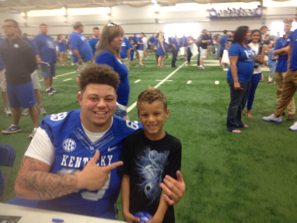 JeffMichaelky's tweet photo. Nate with Matt Elam at UK Fan Day! http://t.co/JKRws8kZ1l