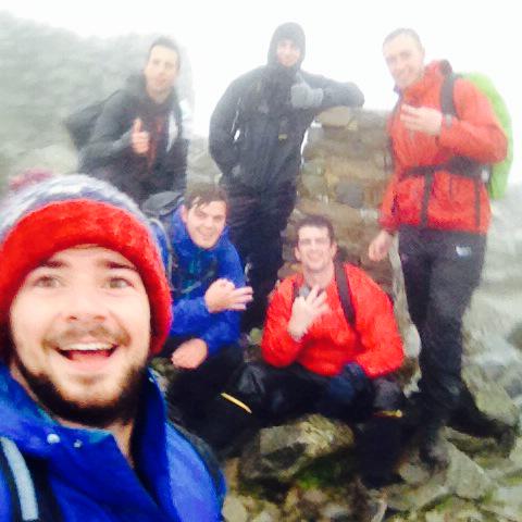 devans_29's tweet photo. The surviving 6 #summitselfie on scarfell pike. En route to snowdon to complete 3peaks. #charity @CardiffMedsRFC http://t.co/1IMeNwyapT