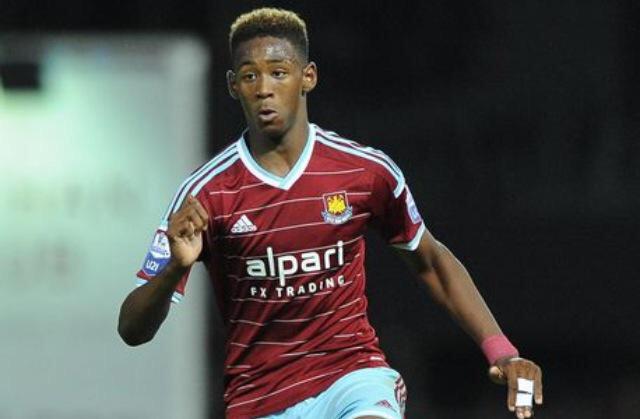 EPLBible's tweet photo. #whufc start with 16 year old midfielder Reece Oxford today. He becomes the 7th youngest player in #BPL history. http://t.co/6HJVM4KHob