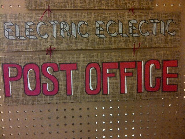 leftysmudges's tweet image. Excited for @EEFestival this weekend! #notepassing #connection #nature #music and #art! Bring it on!!