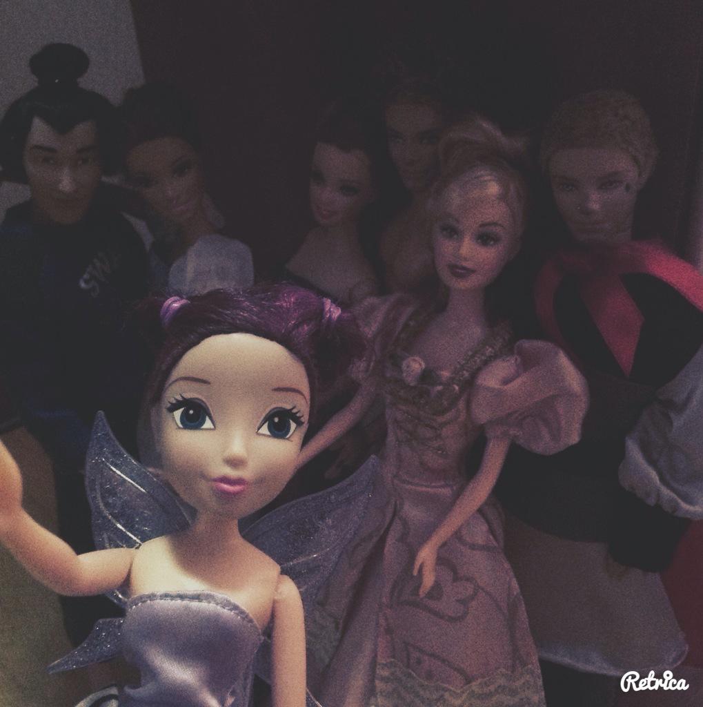 DarvyDean's tweet photo. Best cast ever!Glad of working with y'all! NotSoFairytale🎬👌@LiYijiShang @UnbrokenAlexx @jamesXXperfect @JenJenniferH http://t.co/pUfaRRJUmd