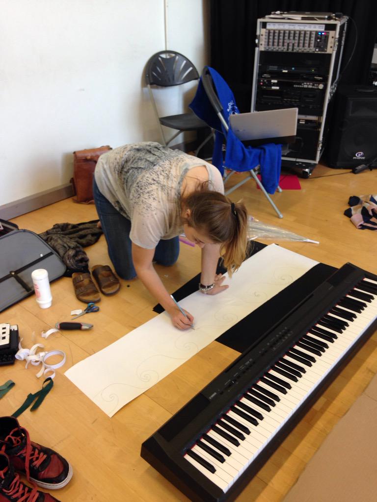 PaddleBoatTCo's tweet photo. Last min tweaks @UofEDrama before @nordenfarm @edfringe @GreensideVenue #meetarthur #almh http://t.co/KeRHSzGLLA