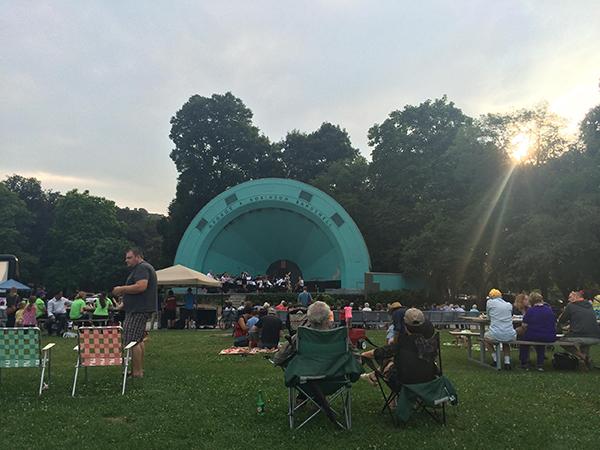 TourismHamilton's tweet image. Have you experienced Seven Sundays in Gage Park? Food trucks + FREE performances! This Sunday: bit.ly/1exgF9g