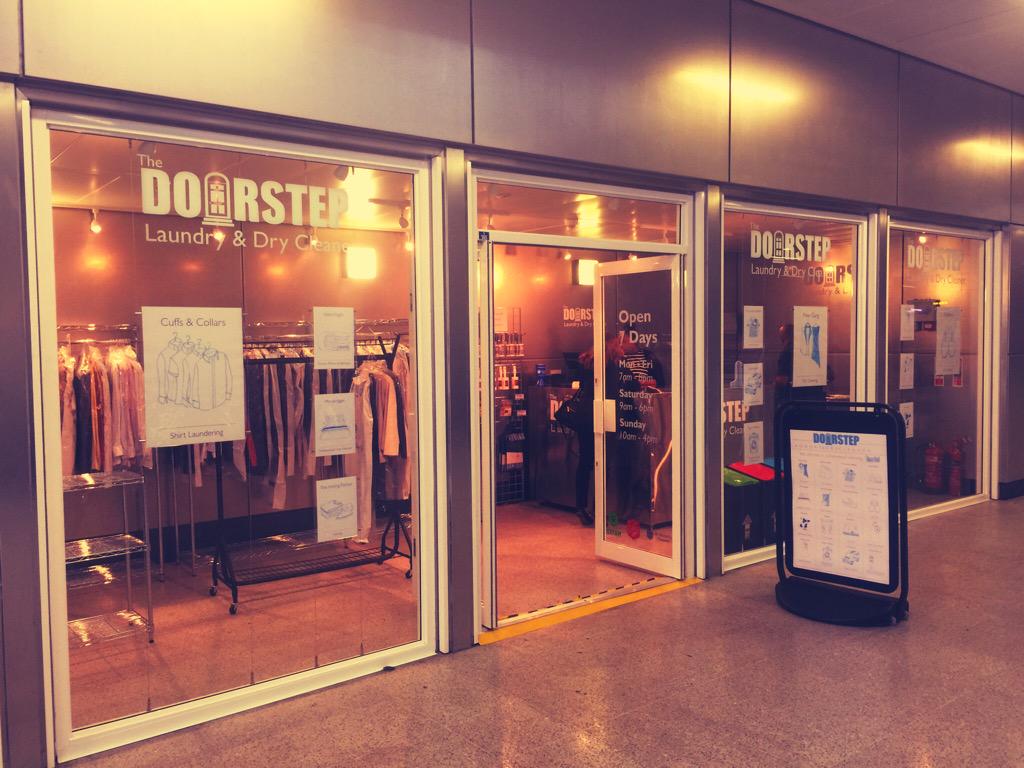 ICEMANSigns's tweet photo. New Dry cleaners at Dalston Jc St. Great service! Highly recommended @DoorStepLaundry  Signs by @ICEMANSigns http://t.co/xSuc2duMfG