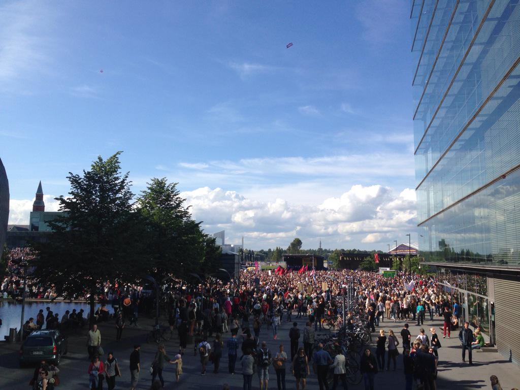 elvonwright's tweet photo. Tusentals demonstrerar för Multikulturalism, du hinner ännu med! http://t.co/EFFmGbvZ5K