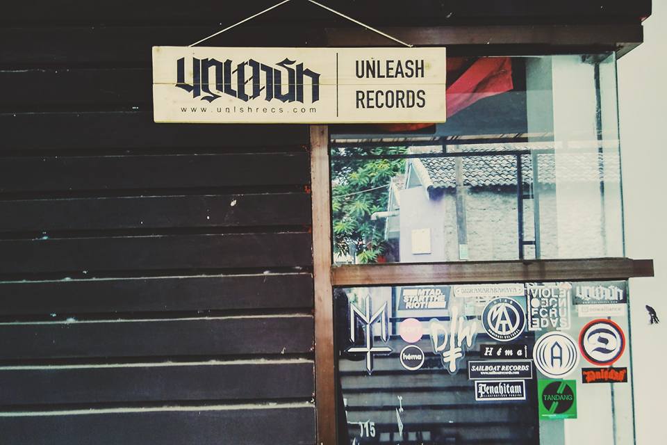 Ayo mampir ke <a href="/unleashrecords/">Unleash Records</a> ada kaset <a href="/hamvvn/">hamvvn</a>//SIUSKO)))..