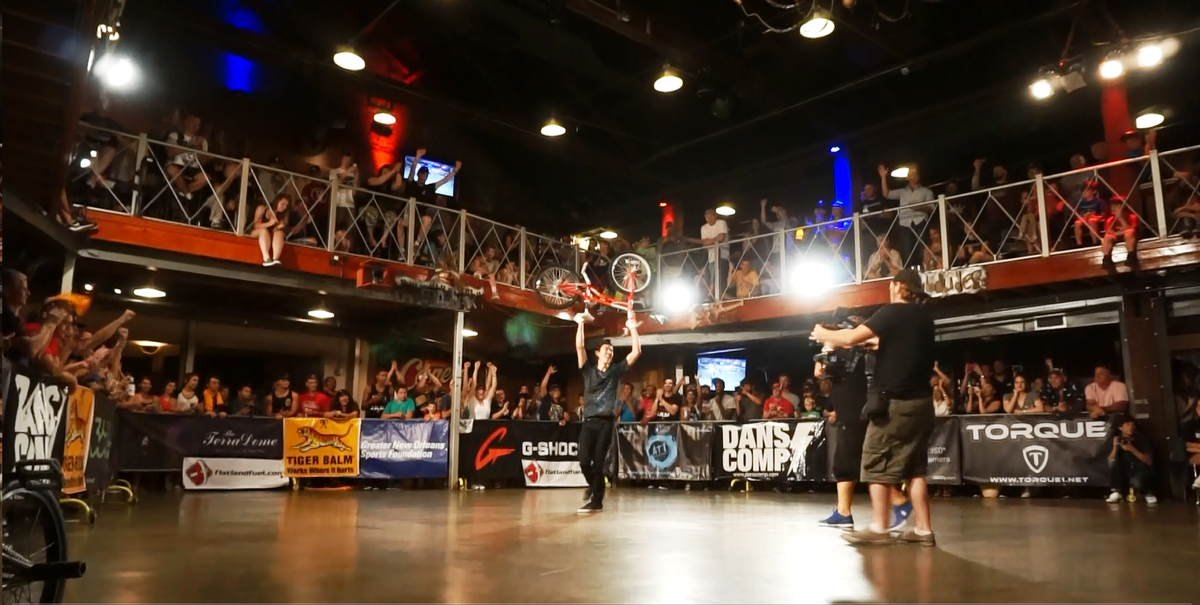 ike_spin's tweet photo. アメリカ・ニューオリンズで開催されたBMXフラットランド世界選手権 #VooDooJam 、僕の結果は4位!
応援してくださった皆さん、ありがとうございました! http://t.co/CWpaRFcfnf