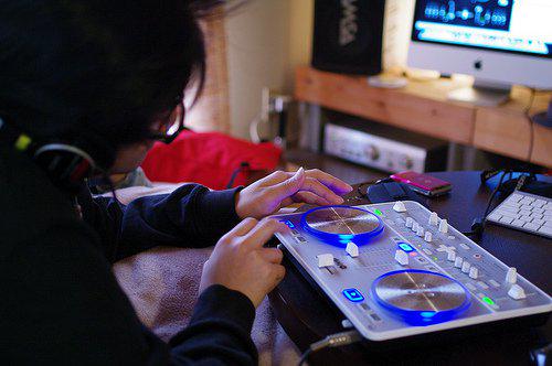 Alarming Number Of Bedroom DJs Still Convinced They’ll Make It Someday waterfordwhispersnews.com/2015/07/28/ala… #dj #music #news